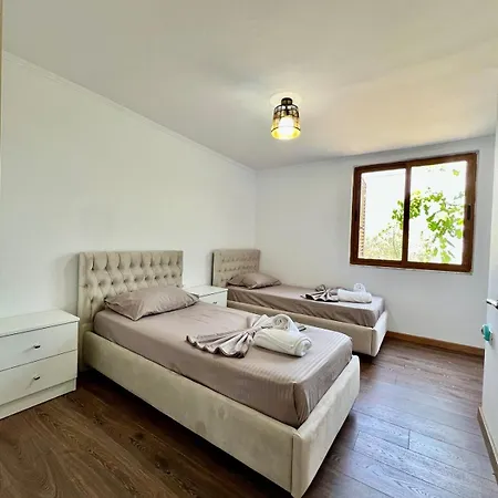 Holiday home Titos Countryside Pellumbas